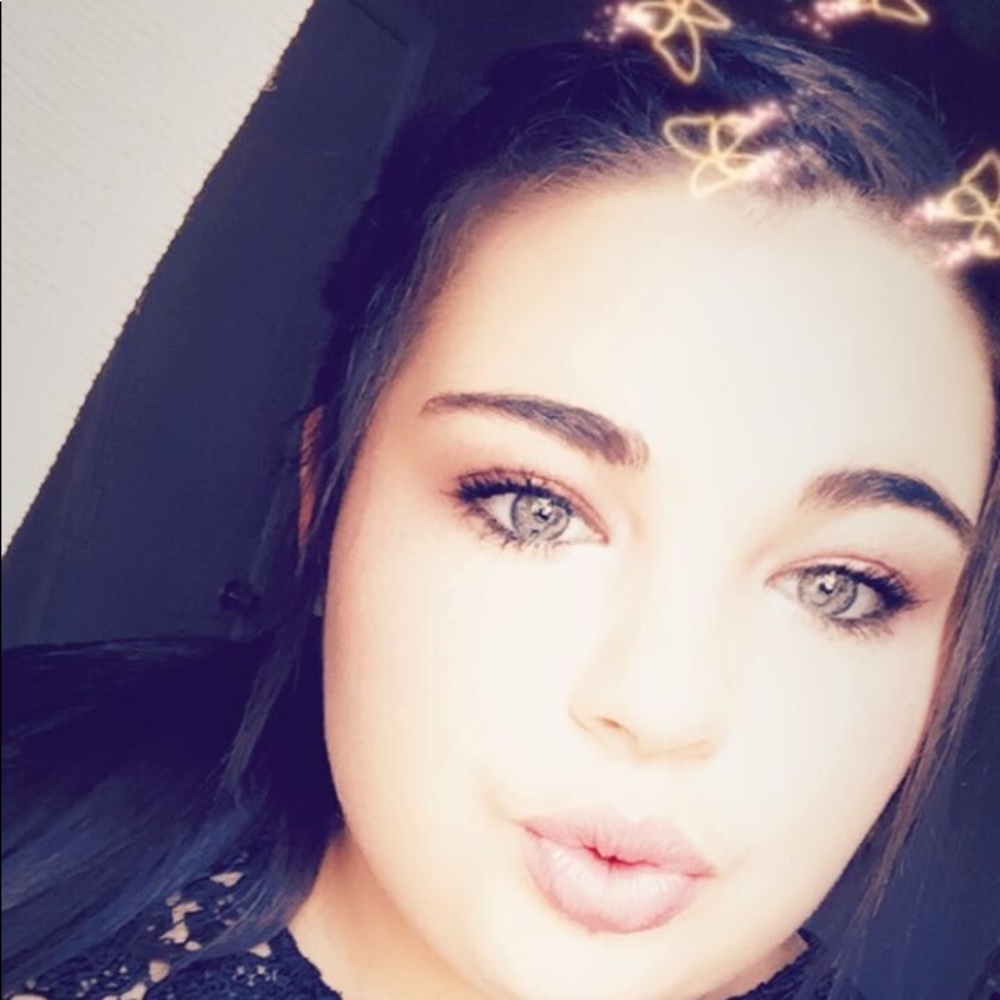 Meet your Posher, Karsee